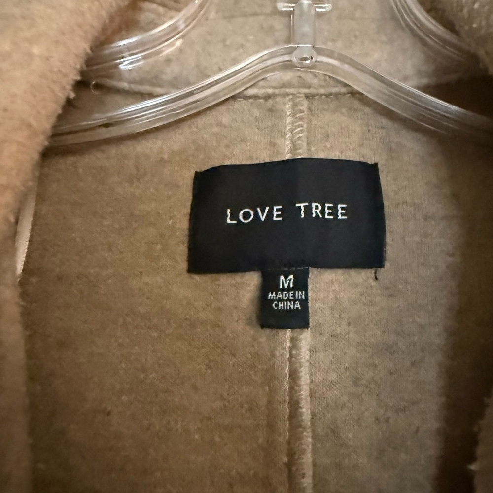 Love Tree Camel Coat
Women's Medium
Minimal Open Front
Jacket - Picture 2 of 2